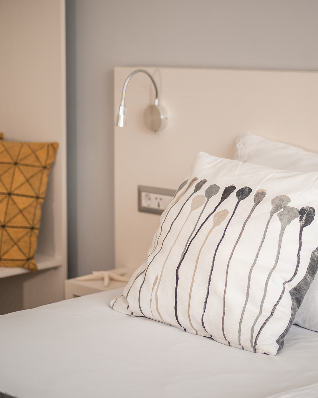 iHotel 19