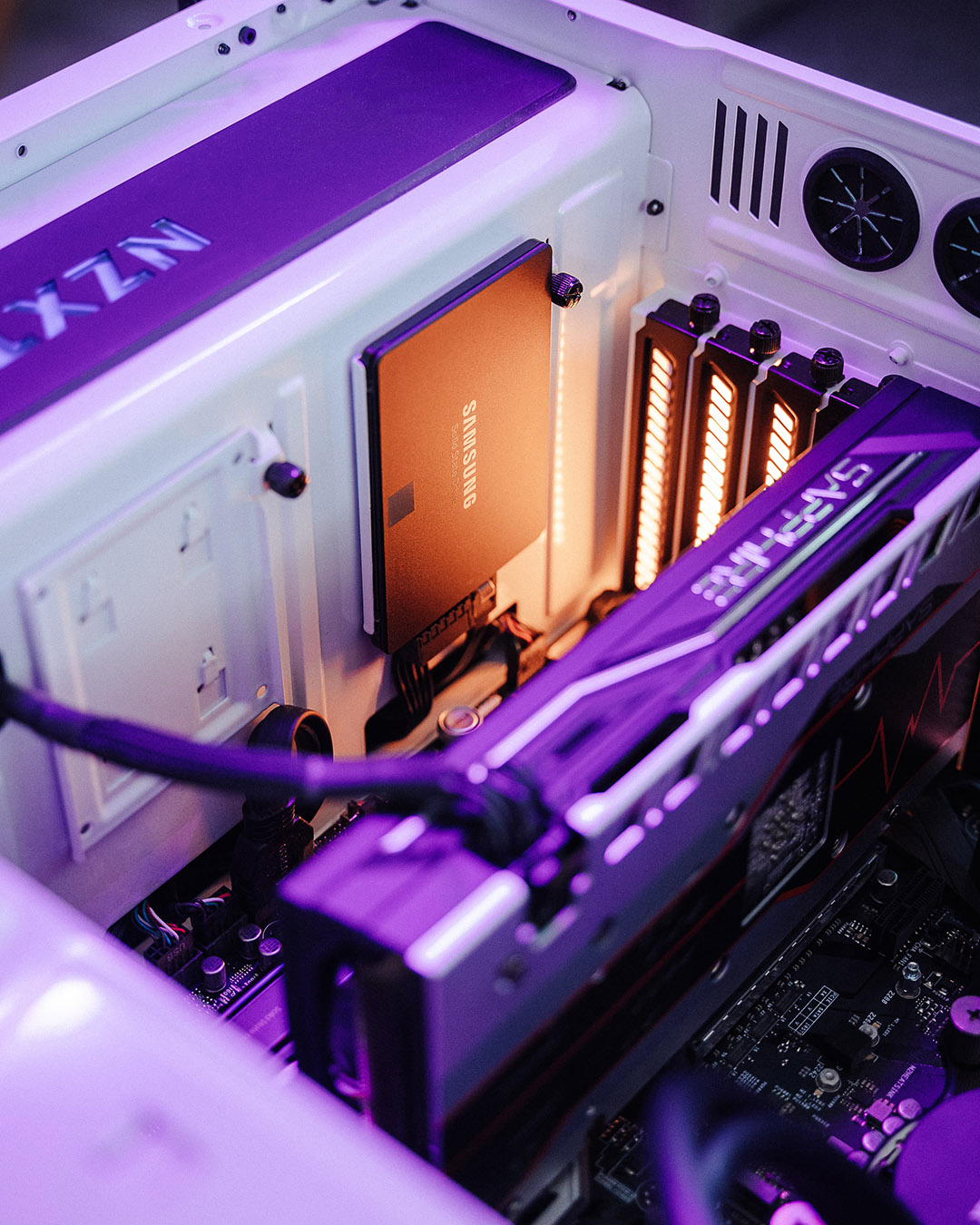 samsung memory-pc4vB7LEfEw-unsplash